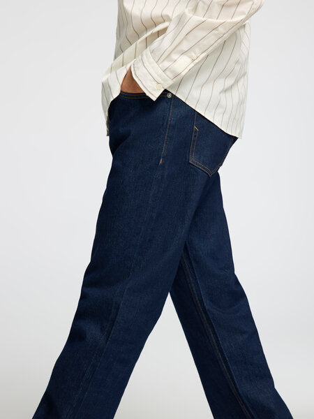 Minimal Straight Jean Selected